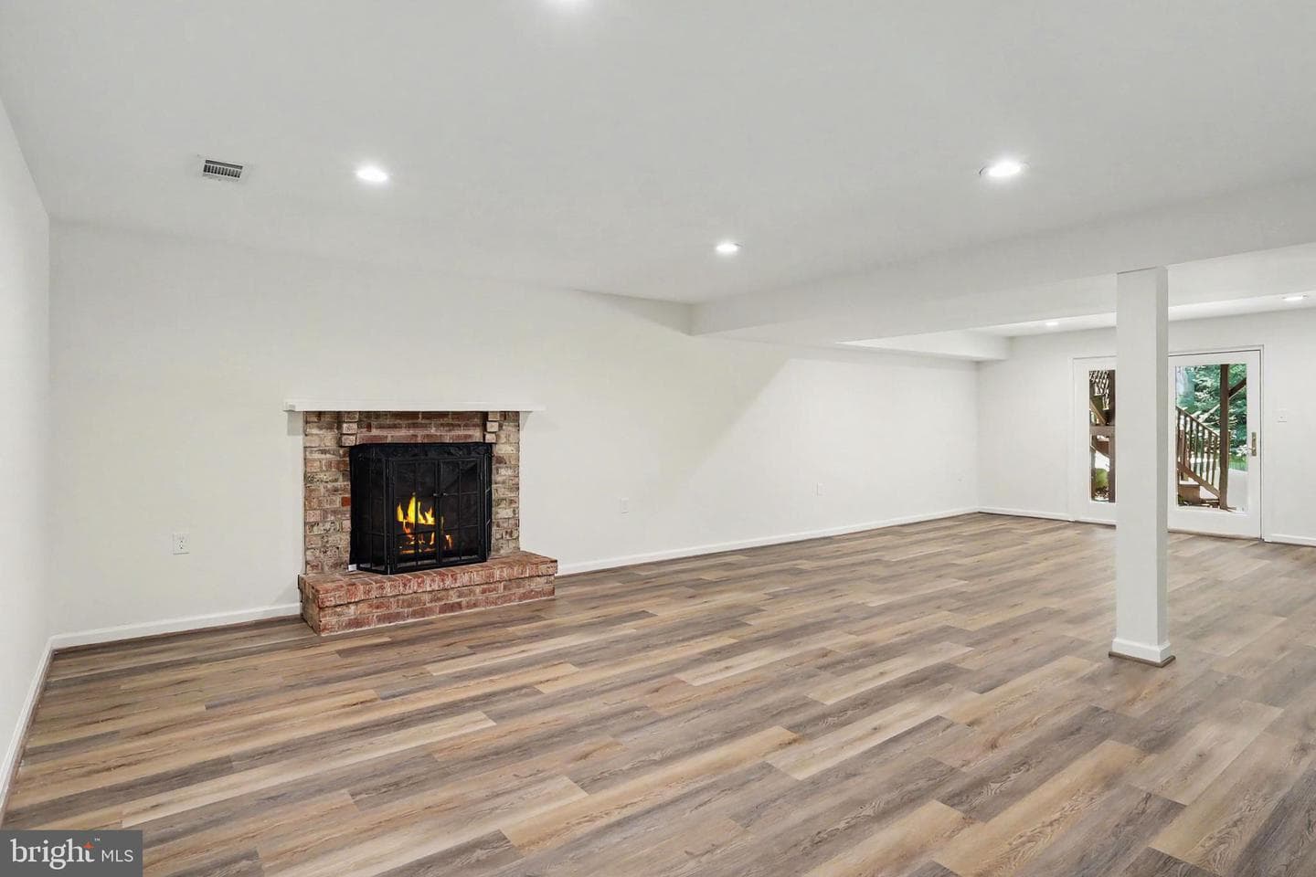 810 Aaron Court photo 18