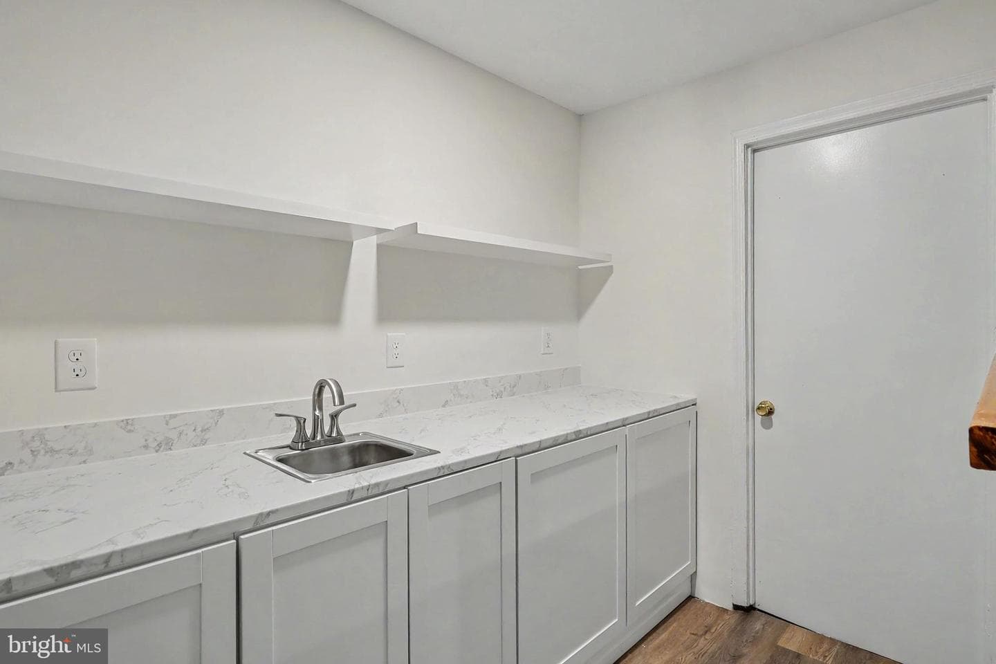 810 Aaron Court photo 20