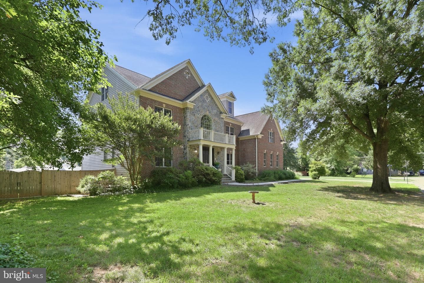 8813 Oak Leaf Drive photo 3