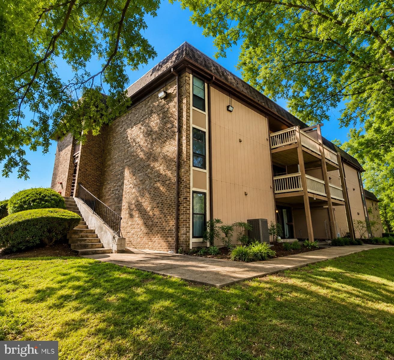5816 Royal Ridge Dr # L, Springfield