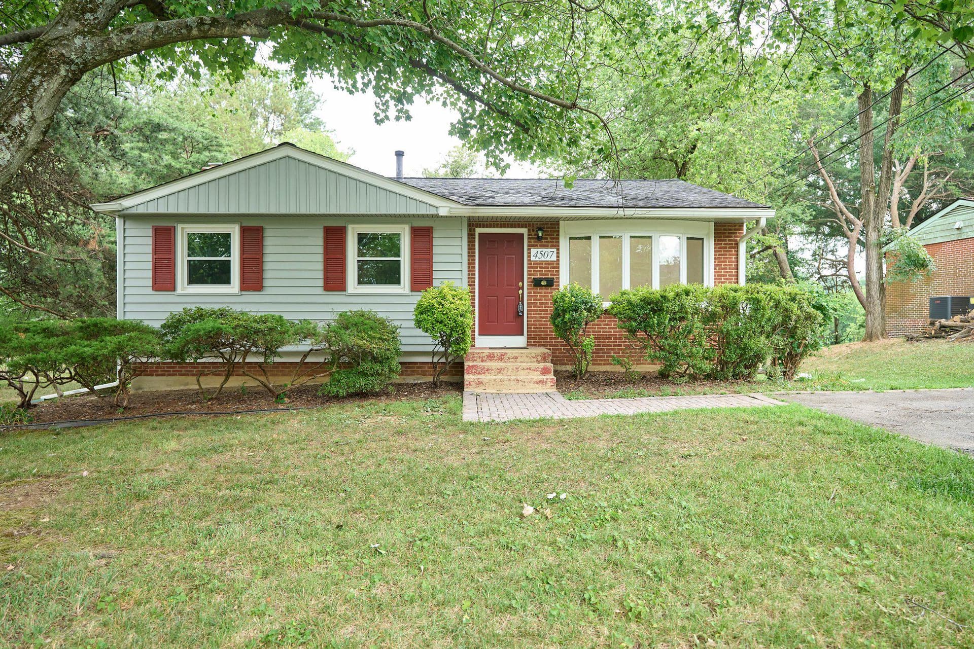 4507 Picot Road, Franconia