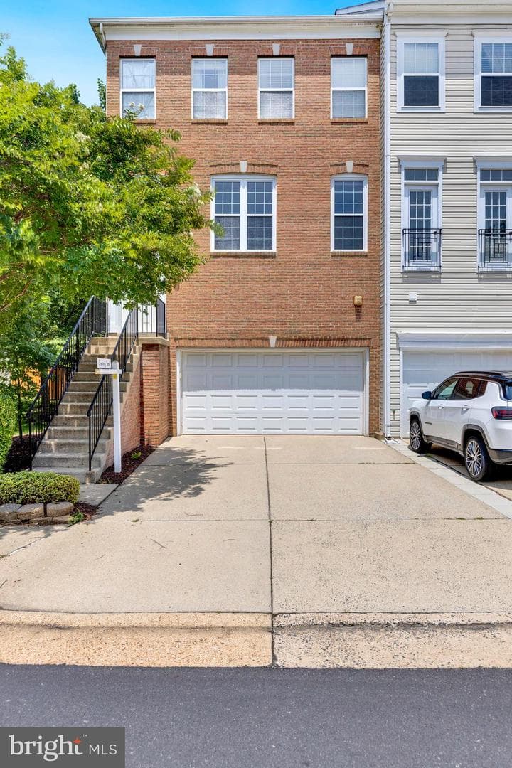6710 Percethony Court, Alexandria