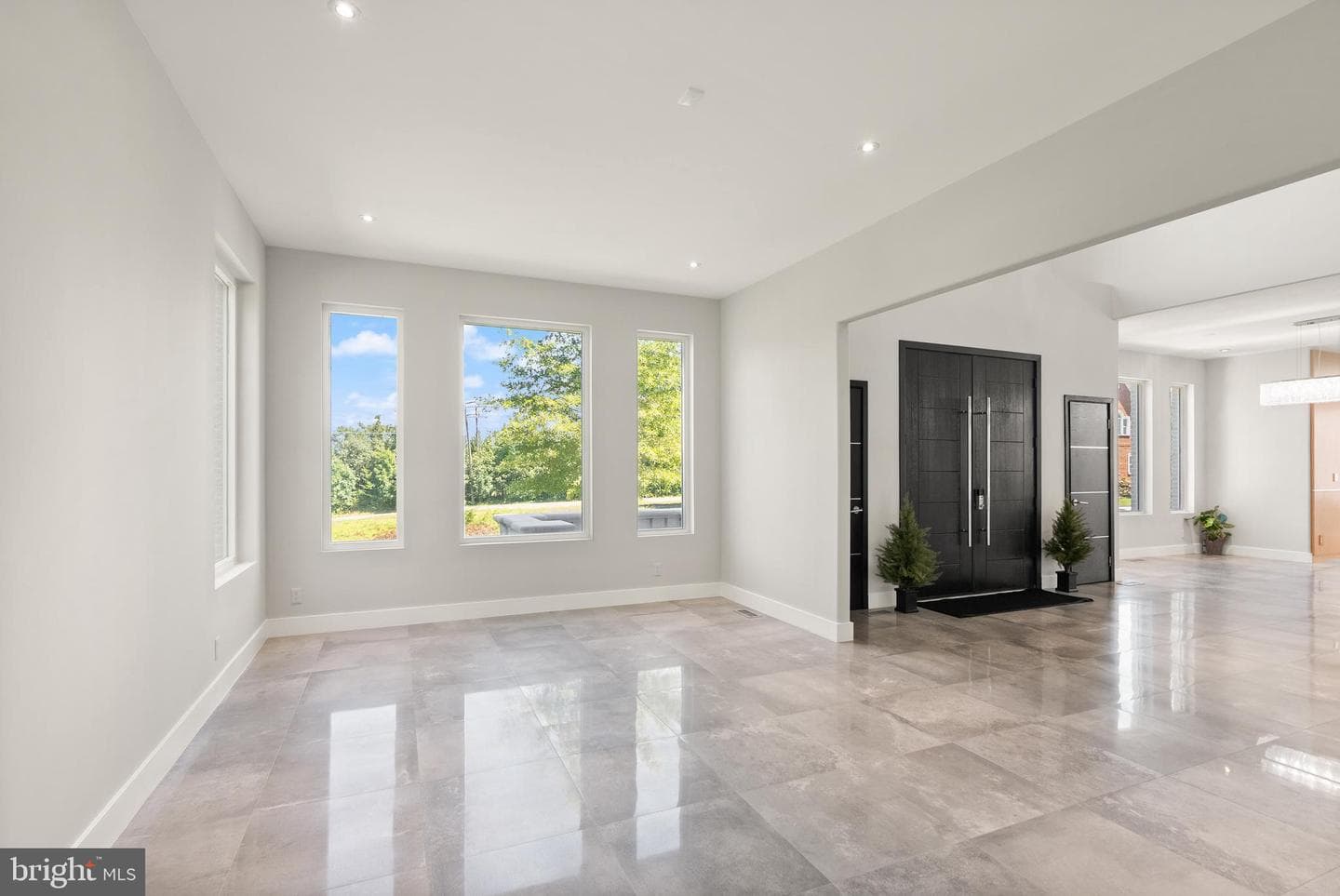 6600 Reserves Hill Court photo 18