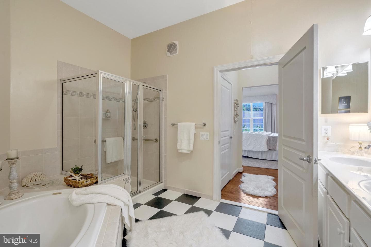7871 Rolling Woods Court #401 photo 19
