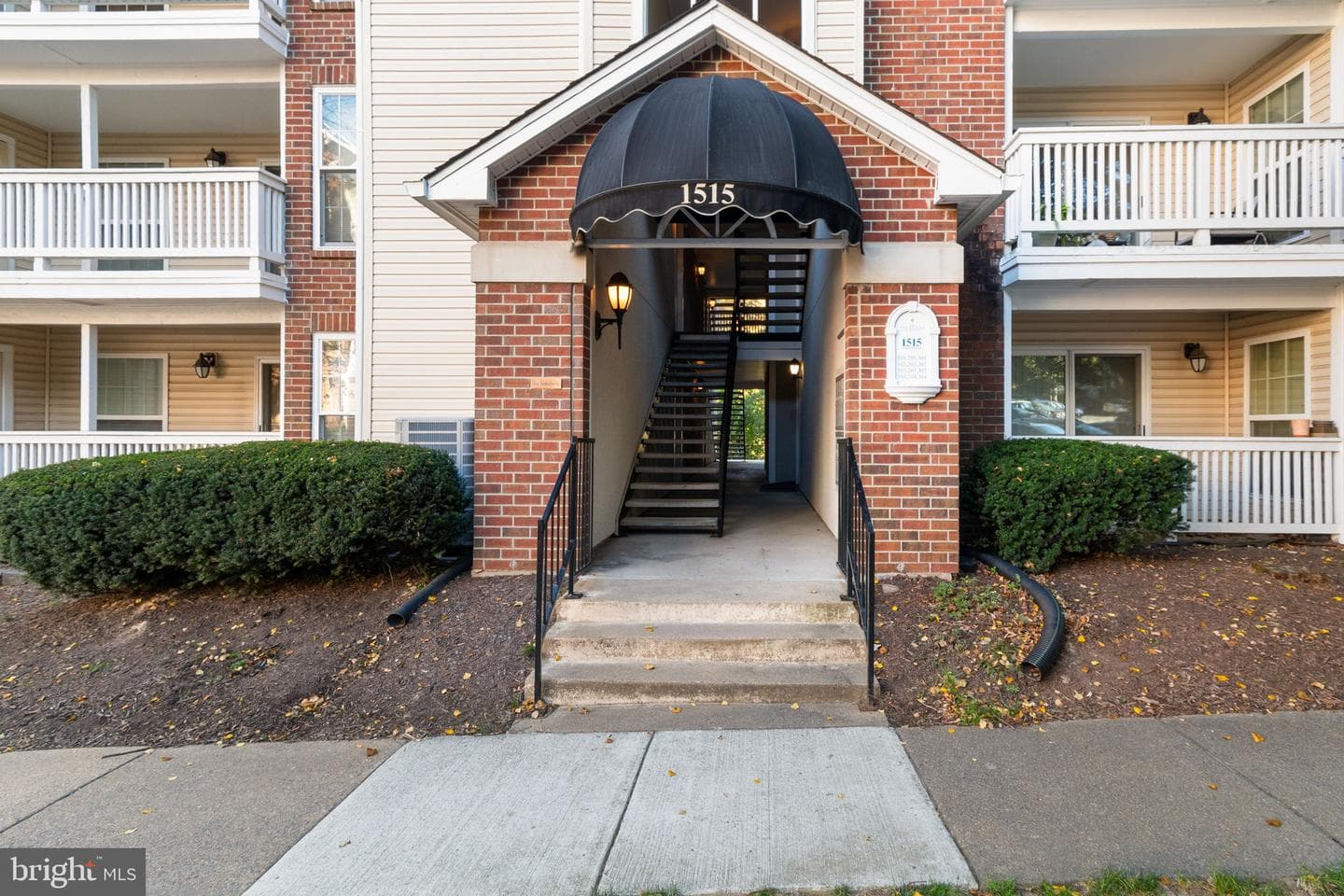 1515 Lincoln Way #203b photo 3