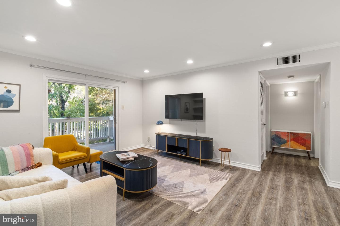 1515 Lincoln Way #203b photo 6