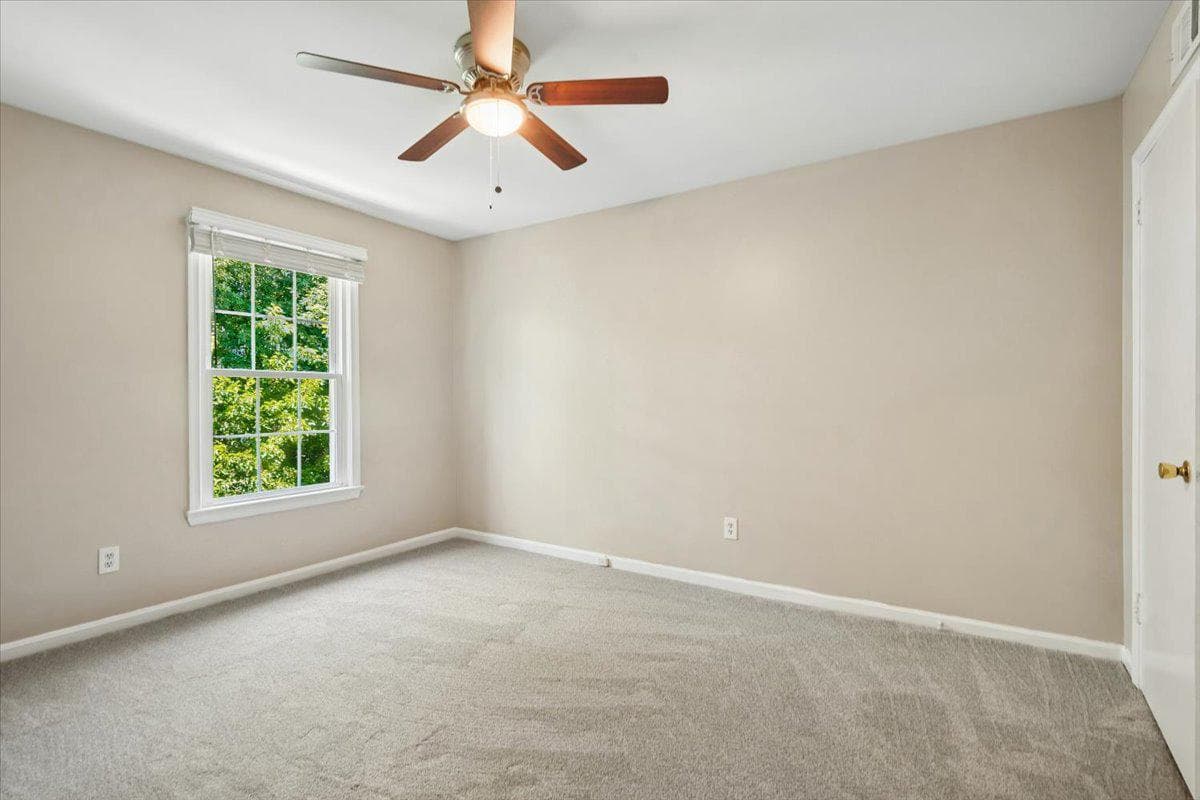 3058 Covington Street photo 15