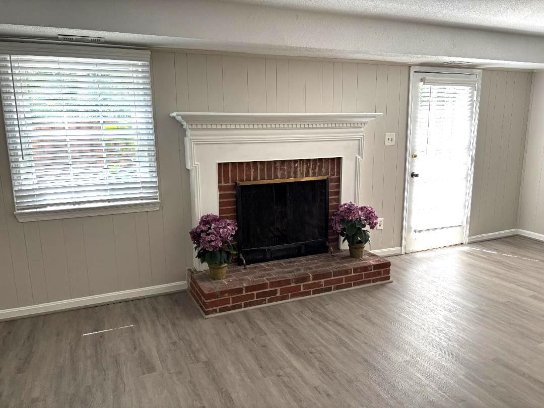 3058 Covington Street photo 18