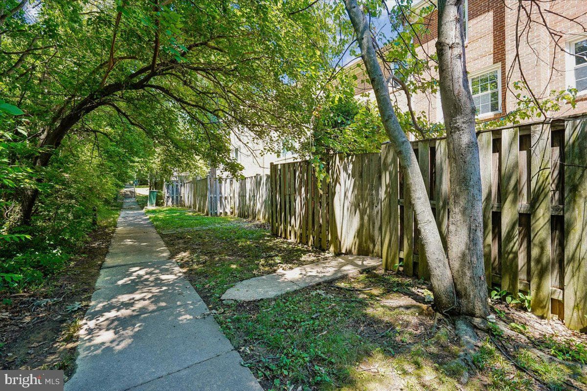 3058 Covington Street photo 28