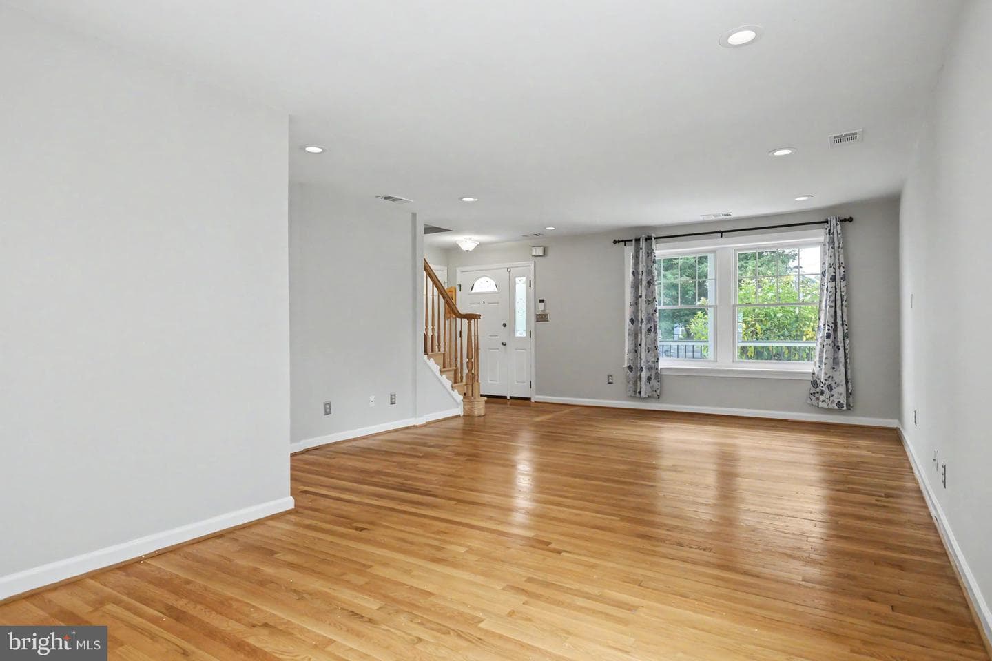 3128 Wayne Road photo 4