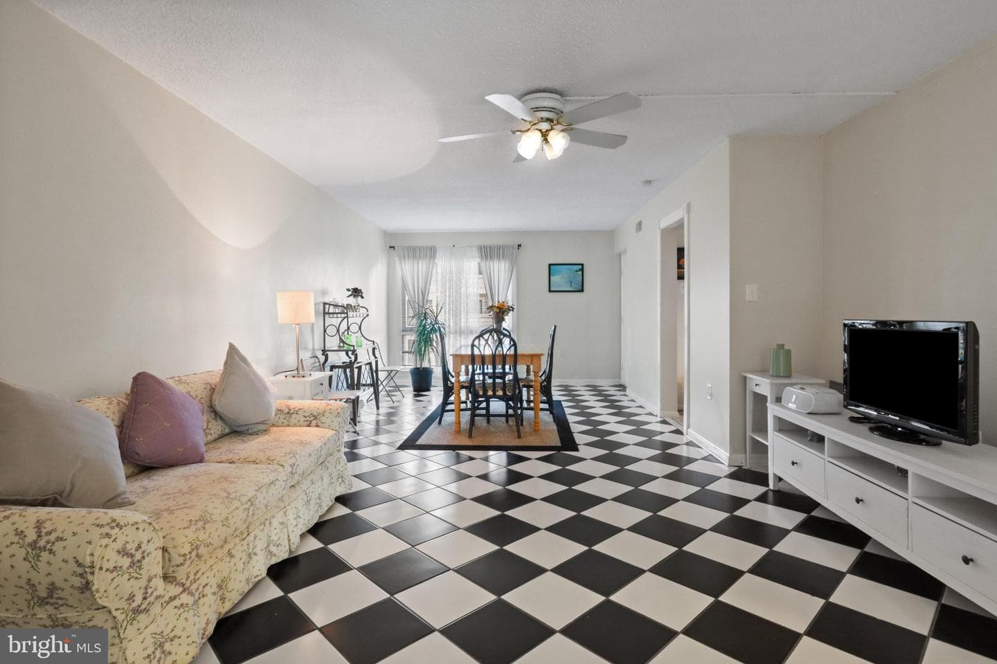 8607 Village Way #d photo 5