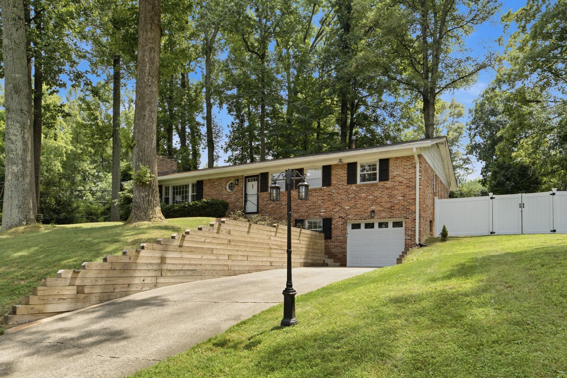9201 Bayard Place, Fairfax
