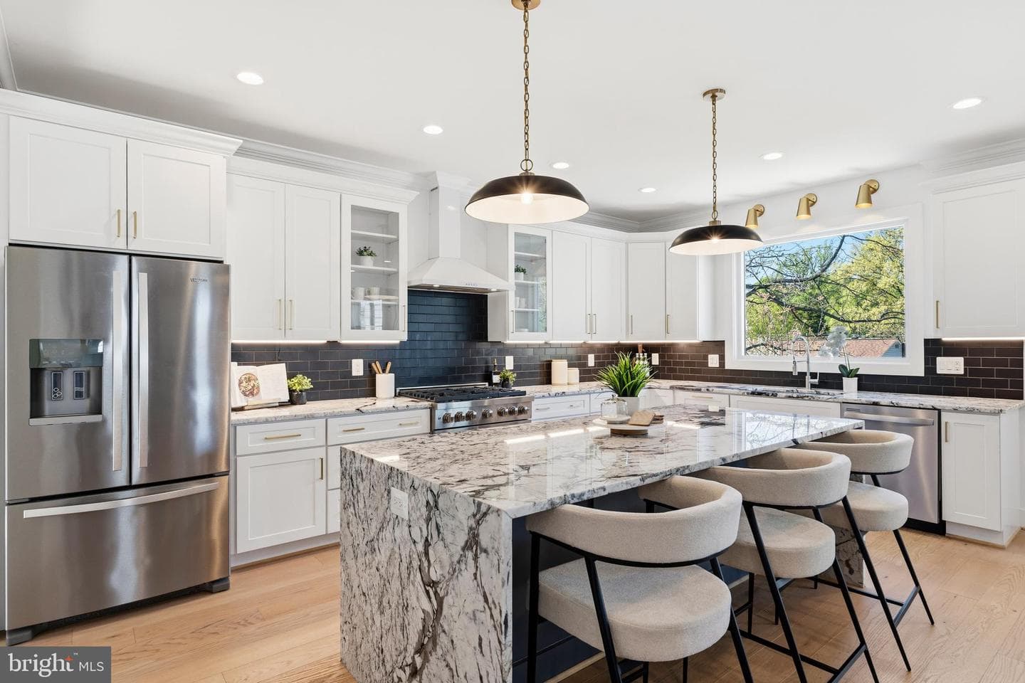 6806 Farragut Avenue, Falls Church