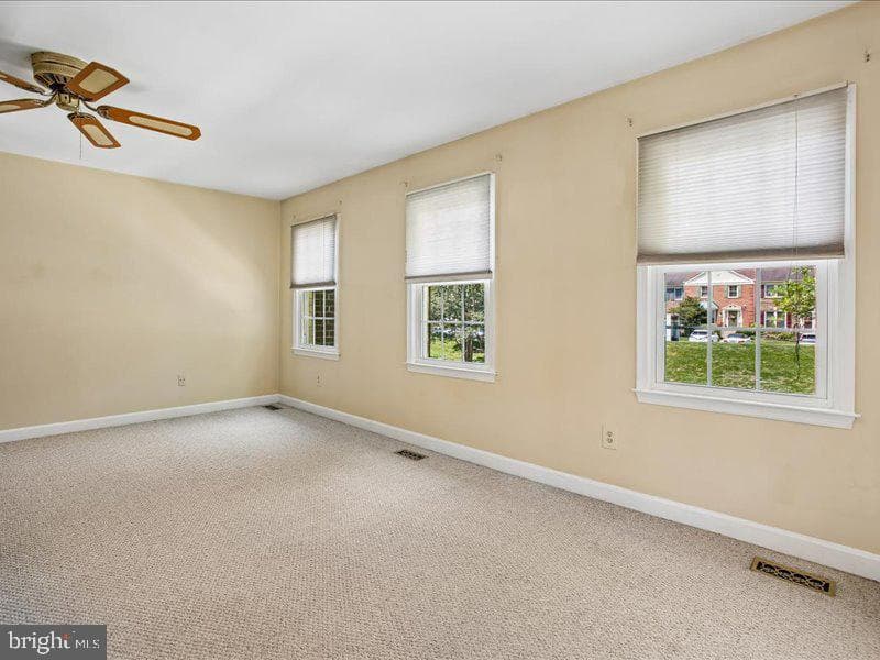 5194 Kimscott Court photo 12