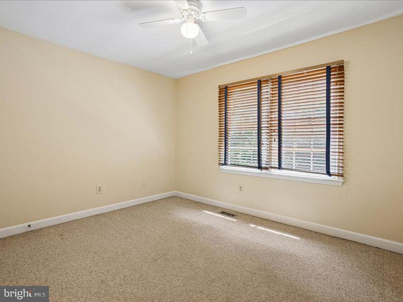 5194 Kimscott Court photo 17