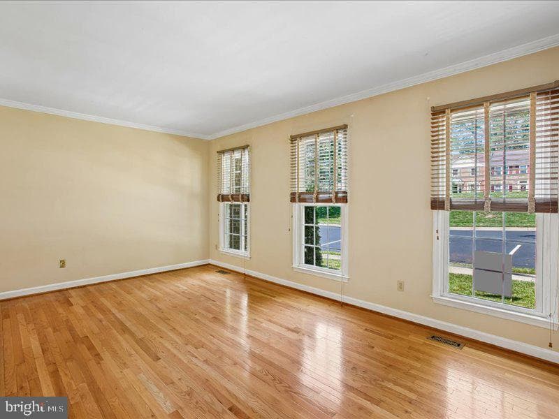 5194 Kimscott Court photo 7