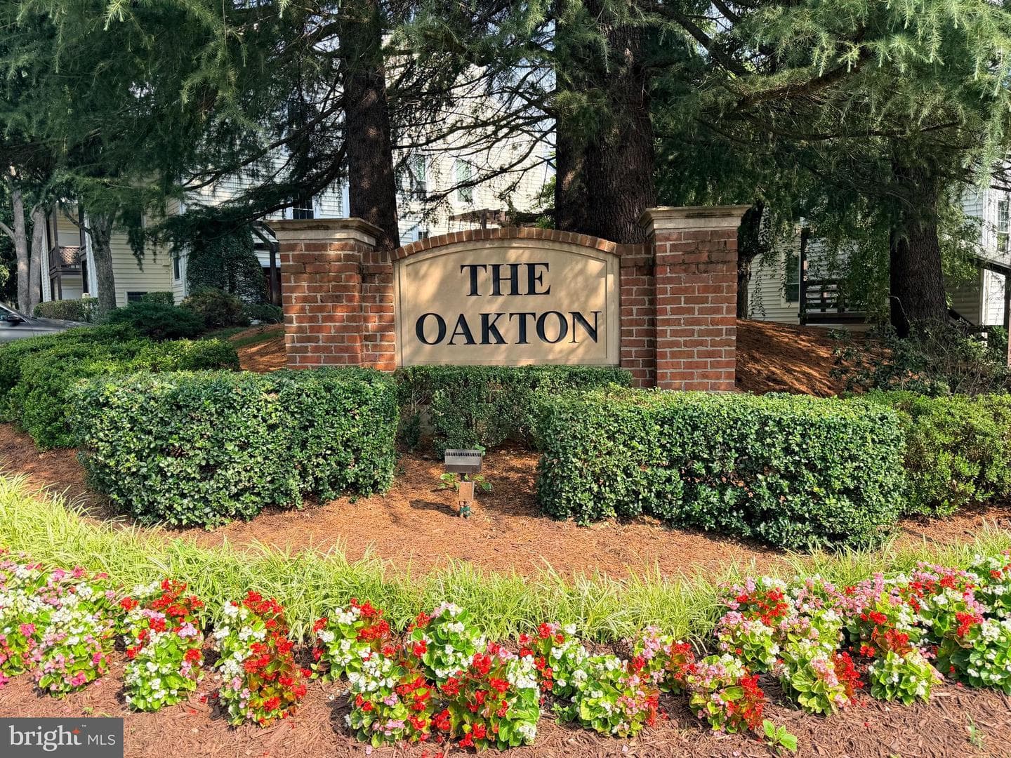10131 Oakton Terrace Road photo 2