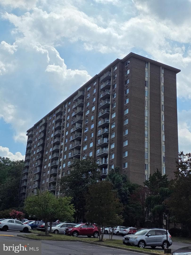 2059 Huntington Avenue #1408 photo 22