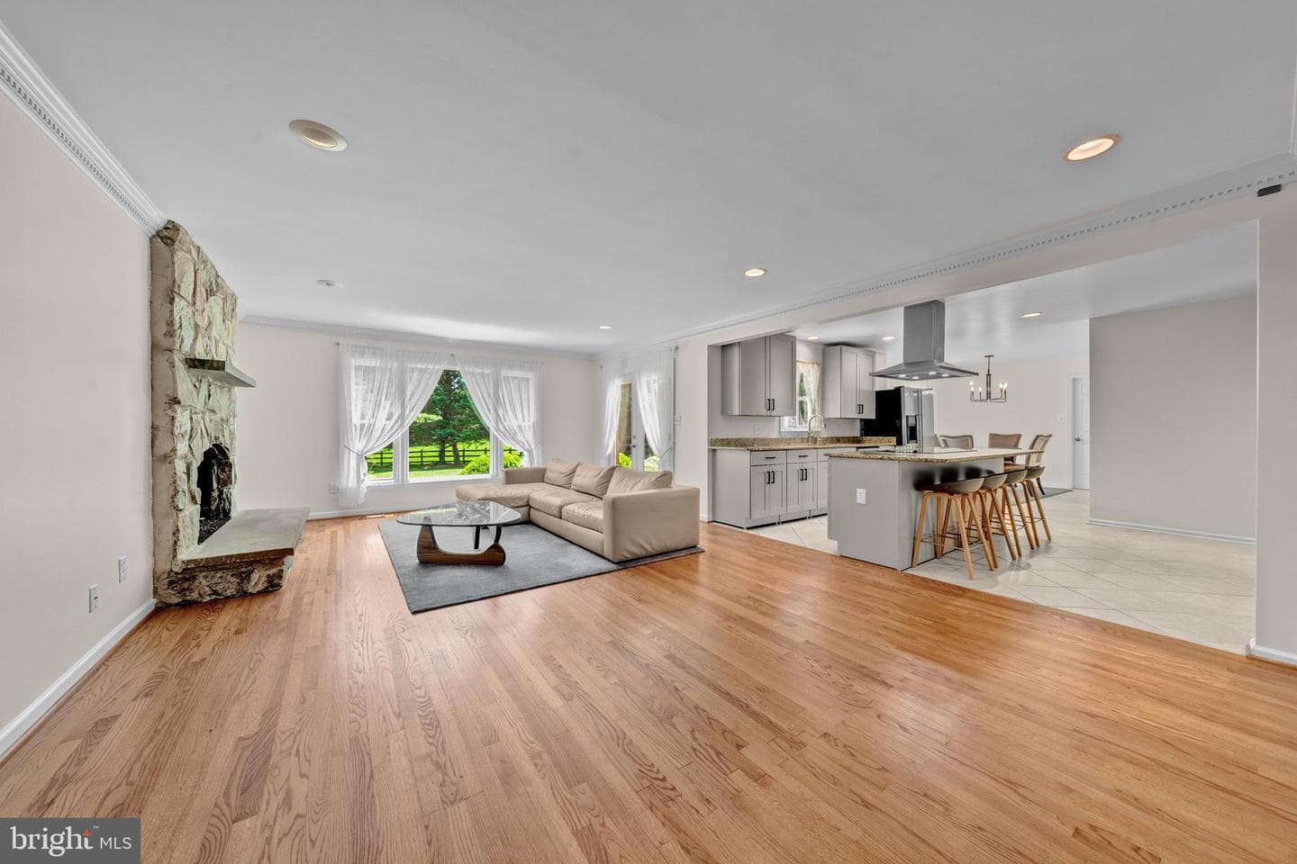 1077 Spring Hill Road photo 10