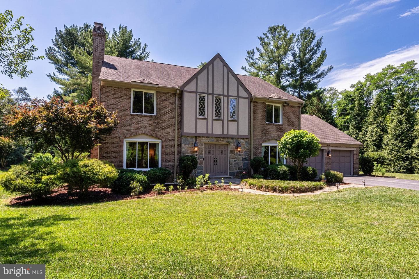 1077 Spring Hill Road, Mclean