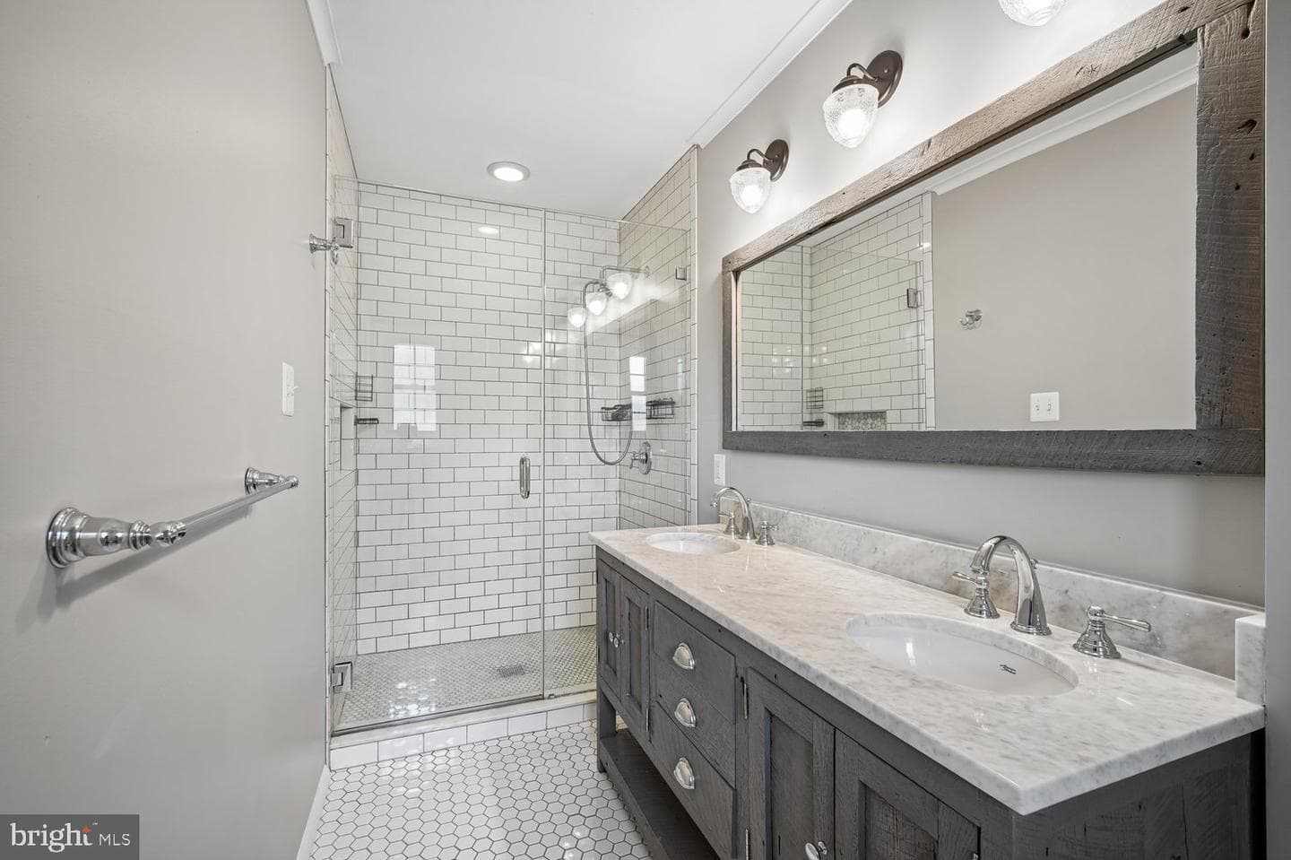 2305 Londonderry Road photo 23