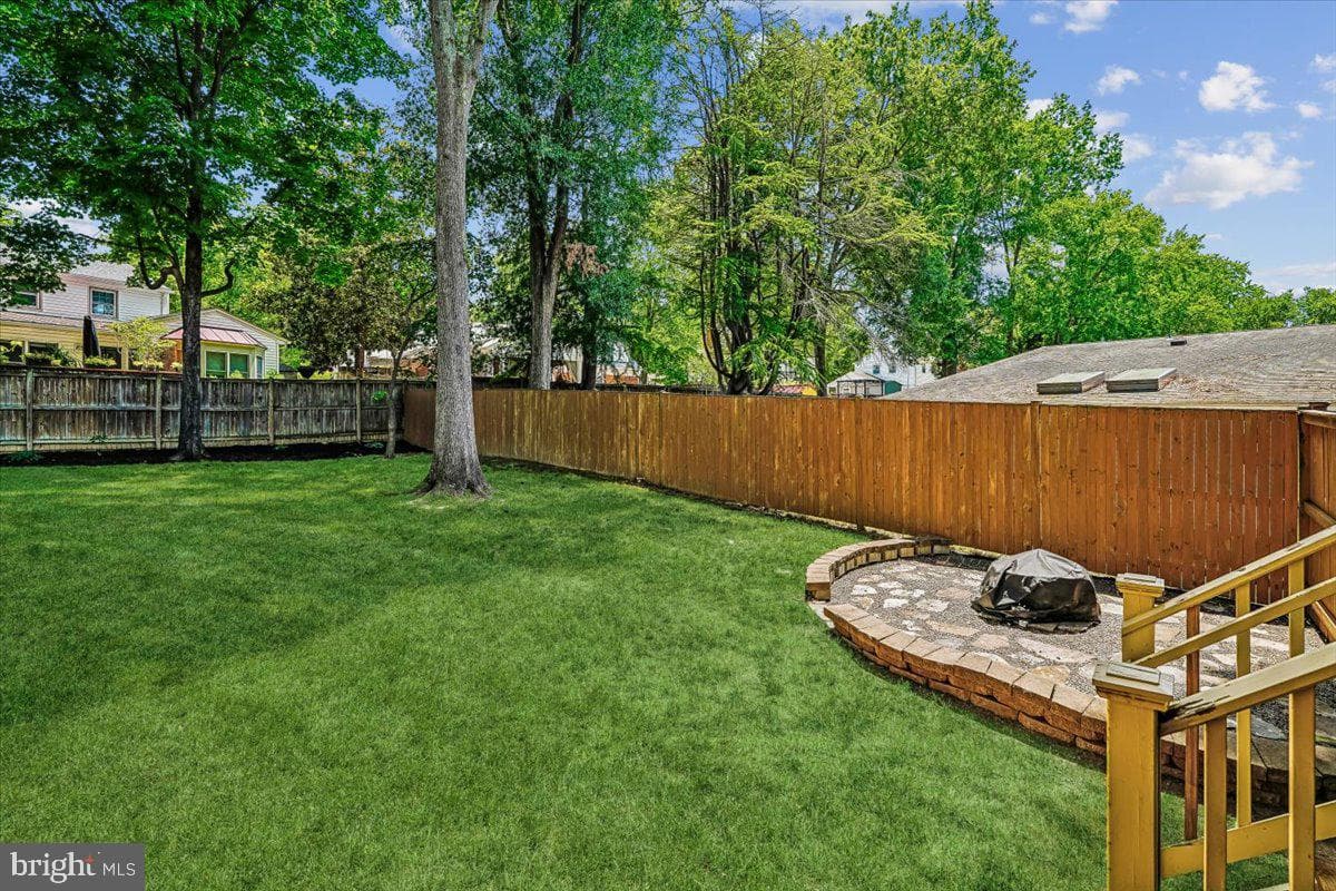 2305 Londonderry Road photo 43