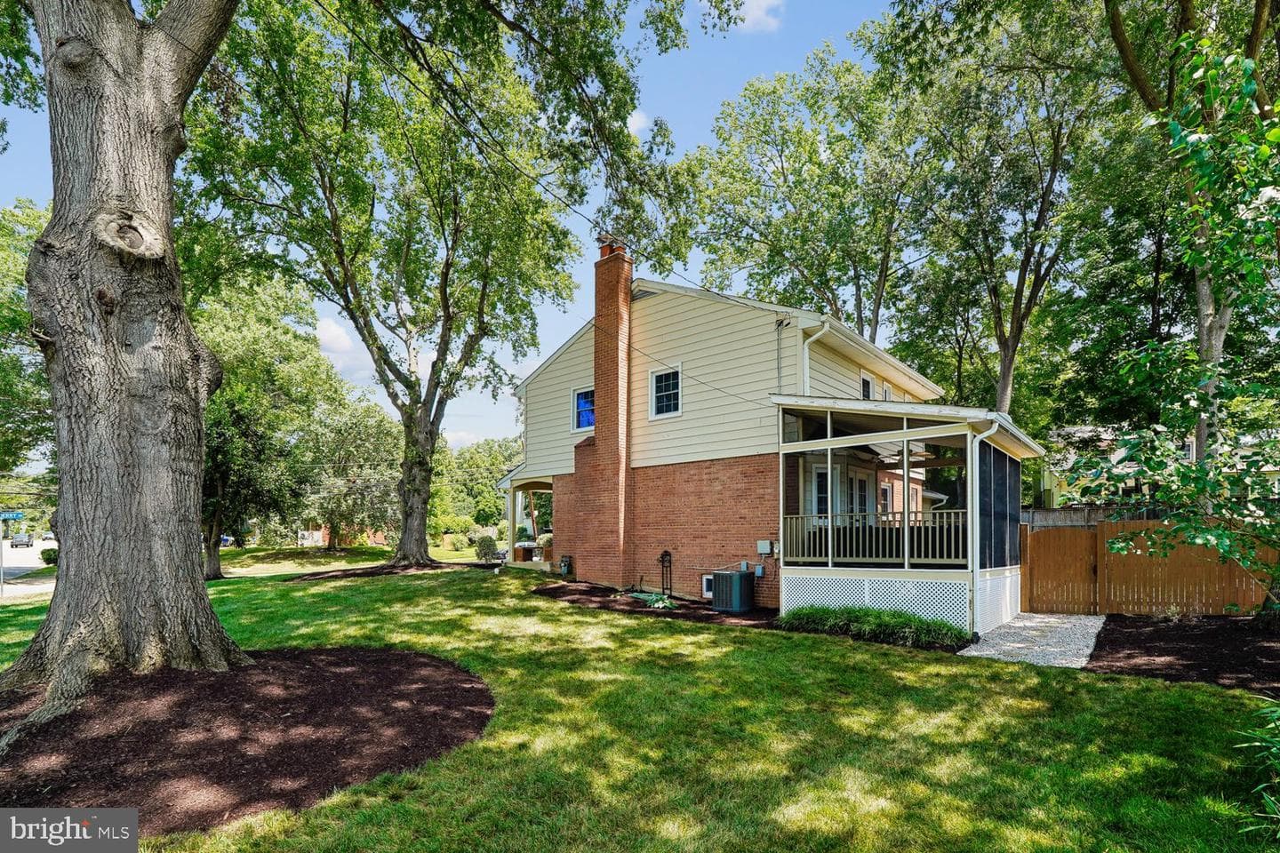 2305 Londonderry Road photo 49
