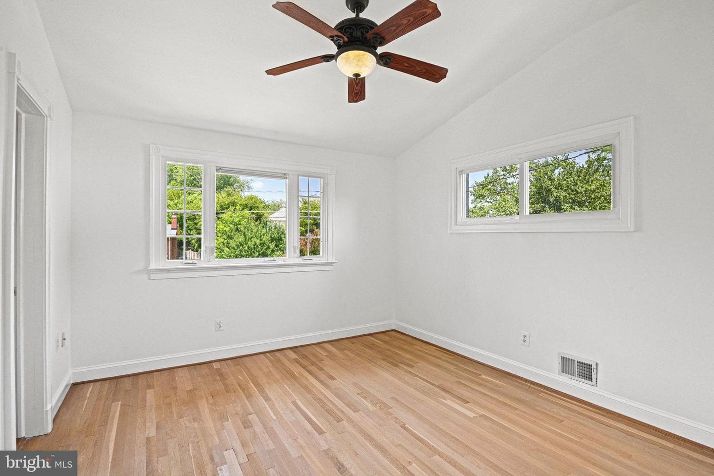 1603 Simmons Drive photo 27