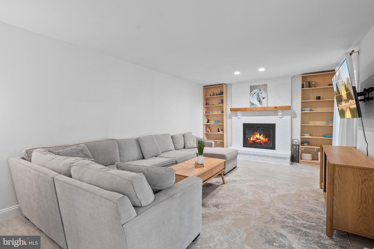 9030 Chestnut Ridge Road photo 17