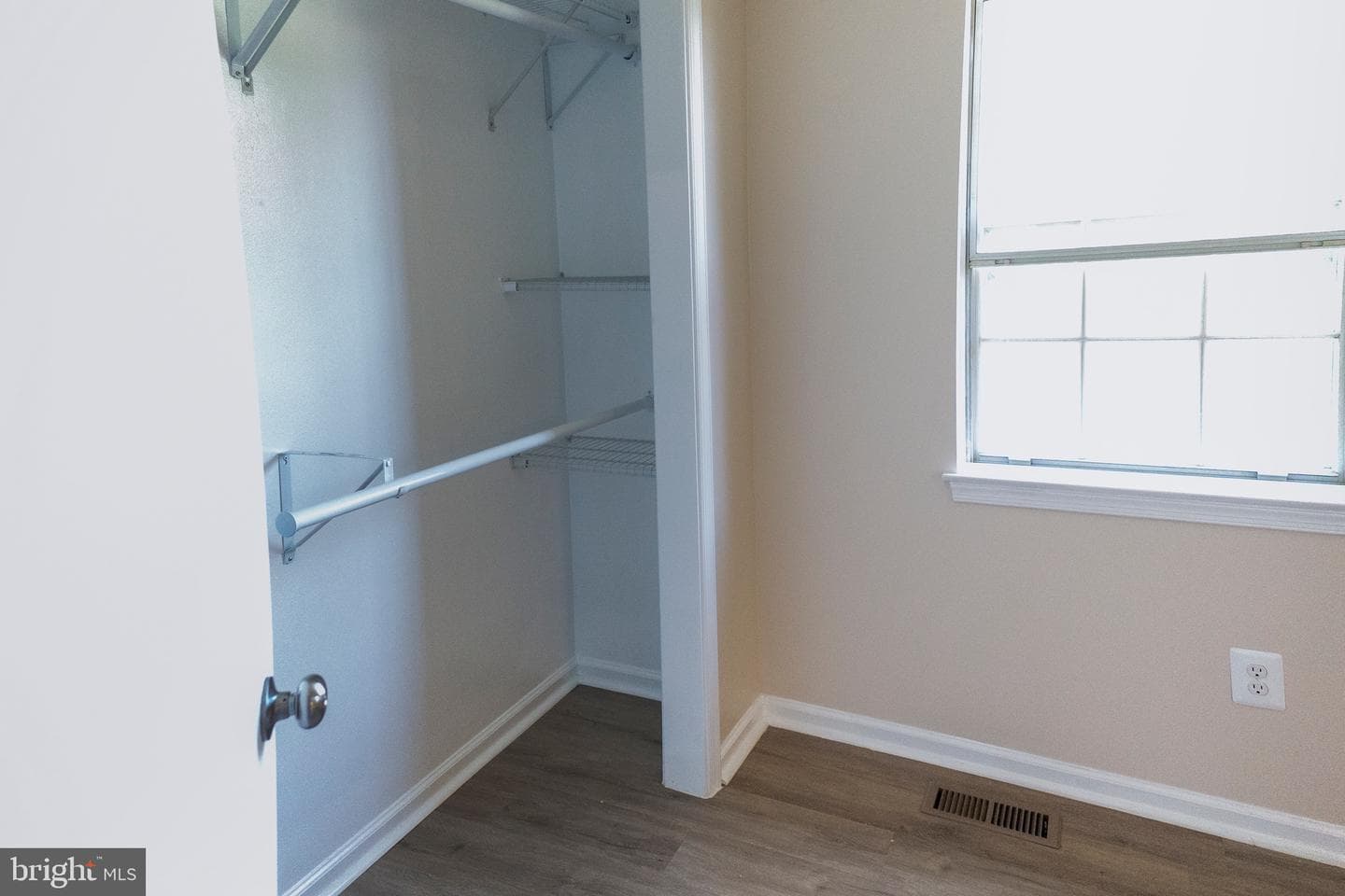 4048 Spring Run Court photo 10