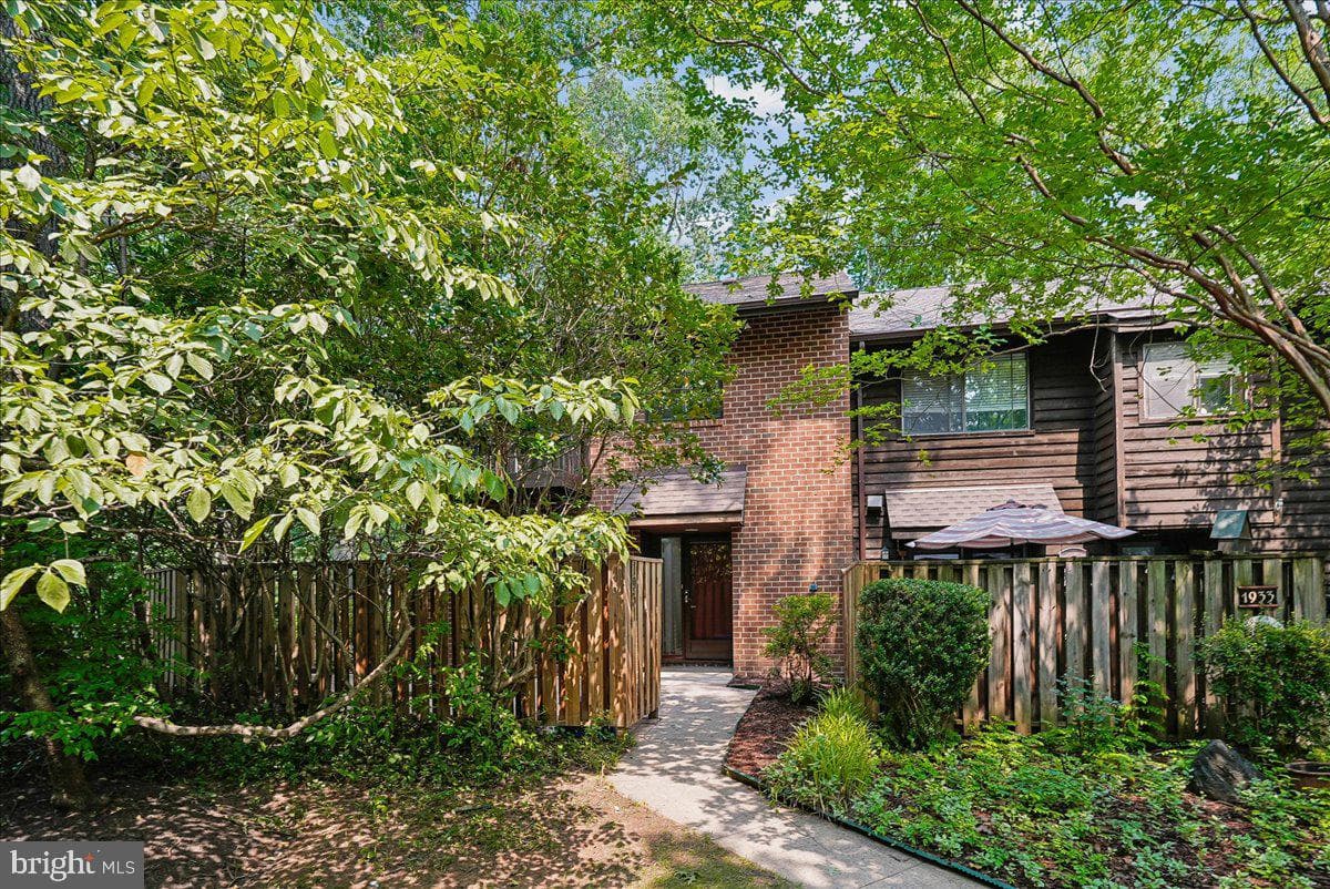 1931 Winterport Cluster, Reston