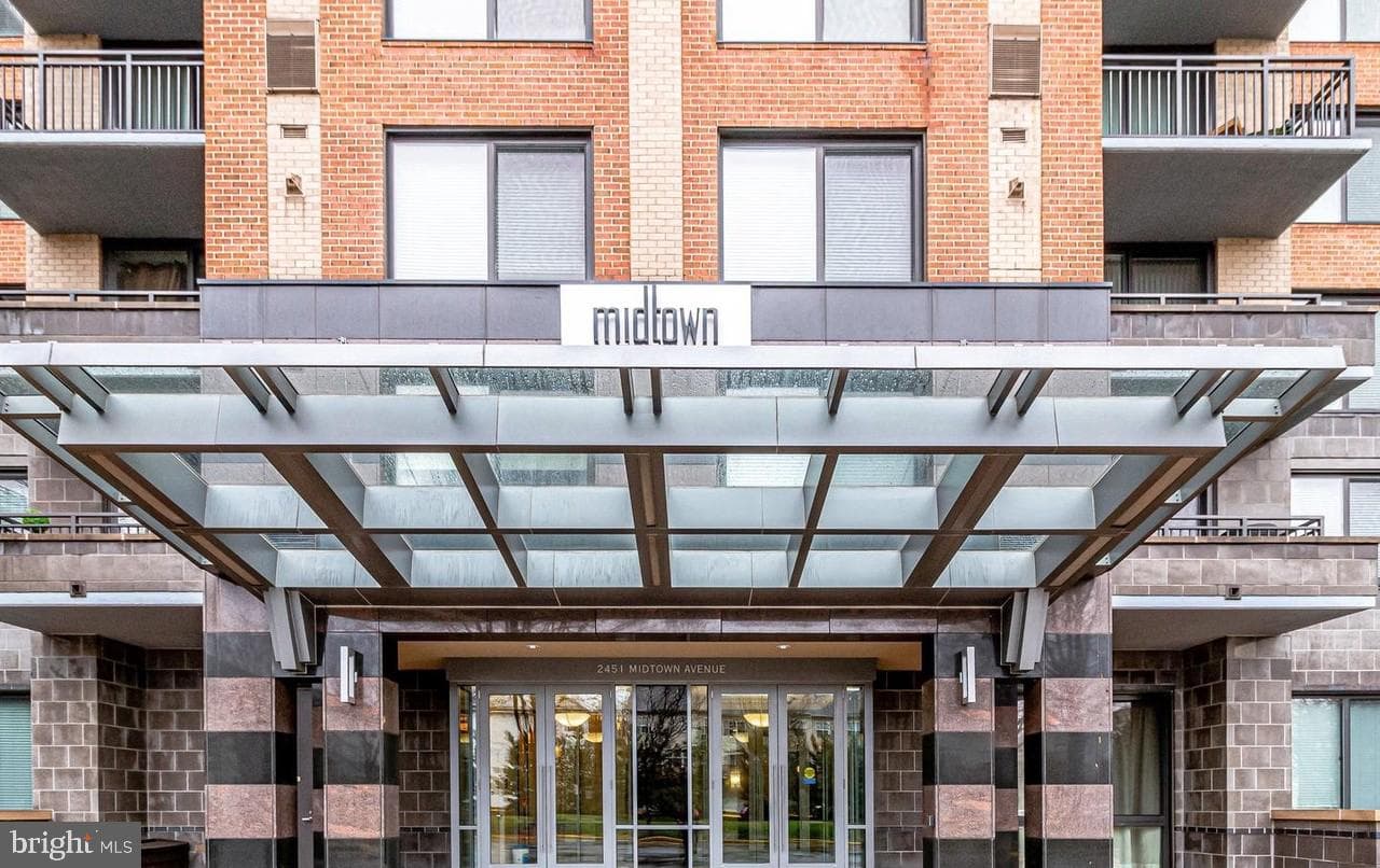 2451 Midtown Avenue #705, Alexandria