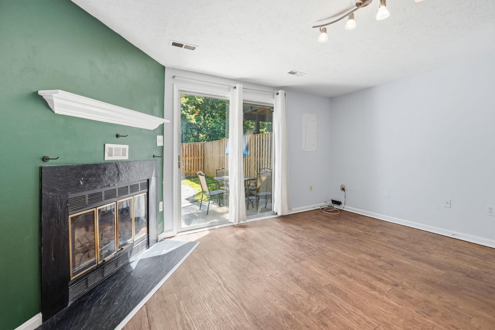 6472 Brick Hearth Court photo 28