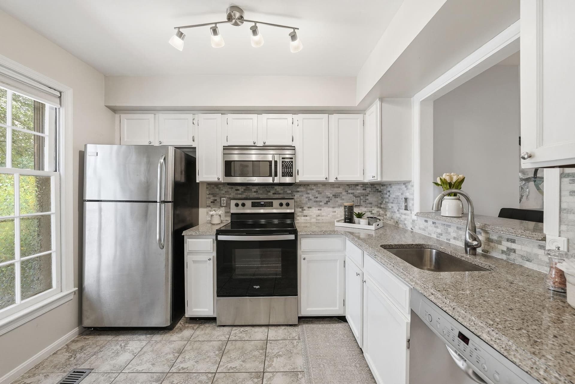 6472 Brick Hearth Court photo 6