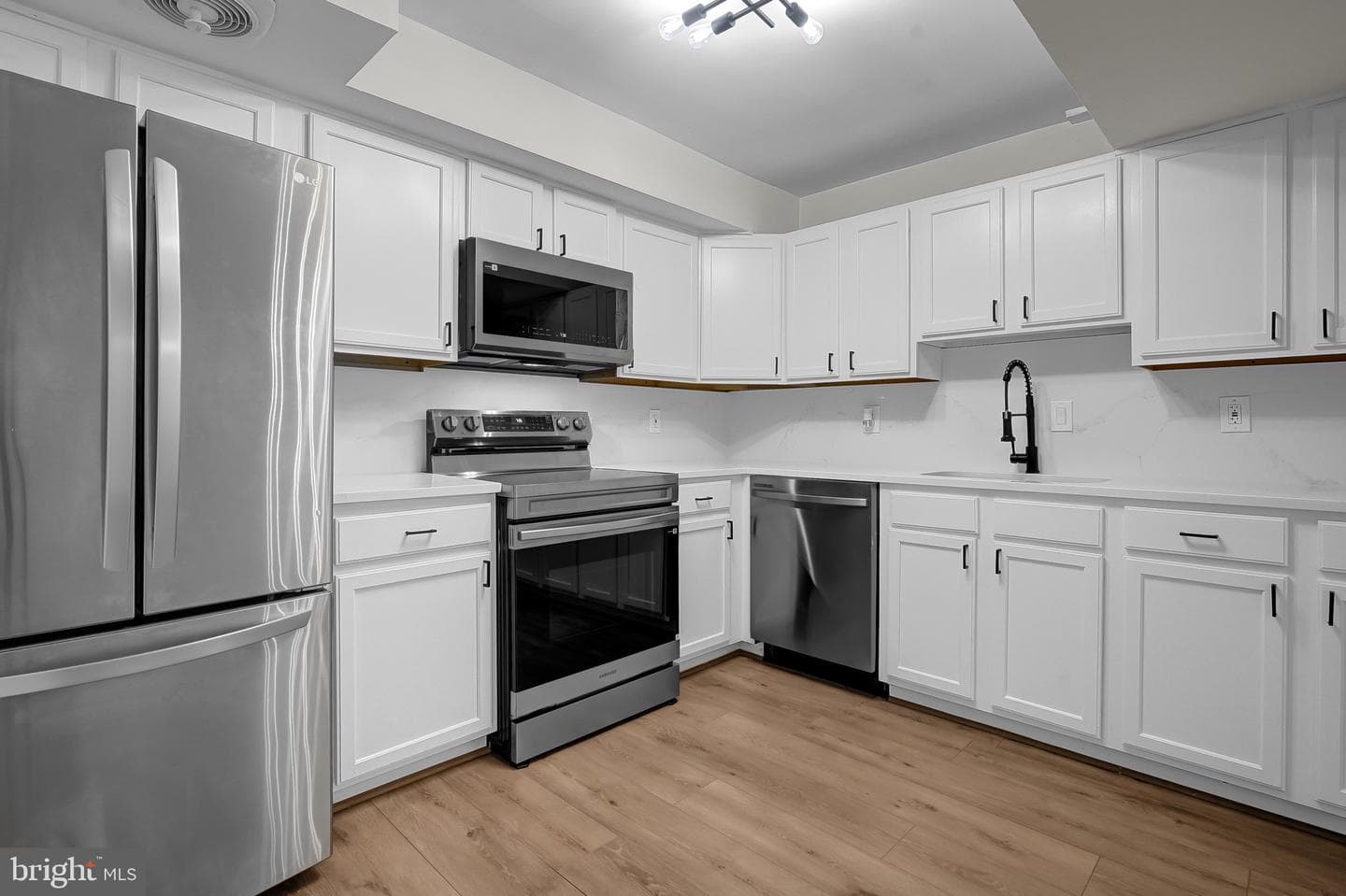 6372 Birch Leaf Court photo 11