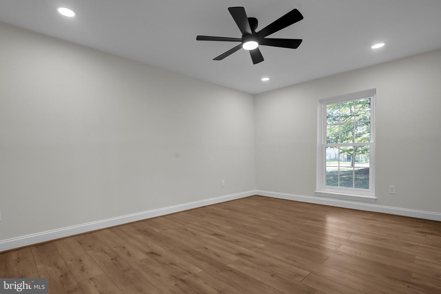 6372 Birch Leaf Court photo 22