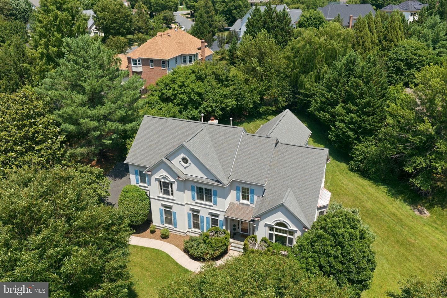 1407 Woodhurst Boulevard, Mclean