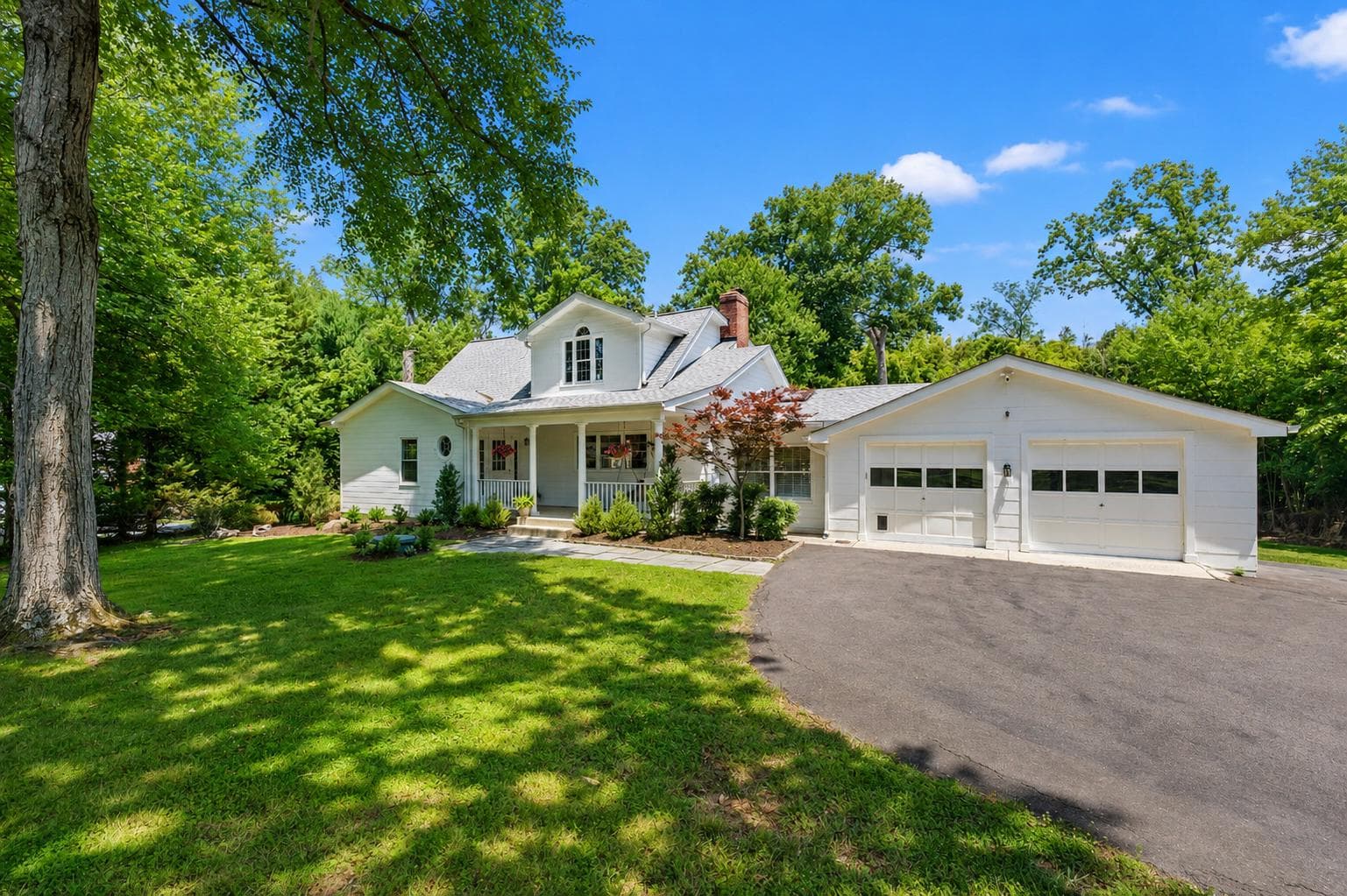 2627 Five Oaks Rd, Vienna