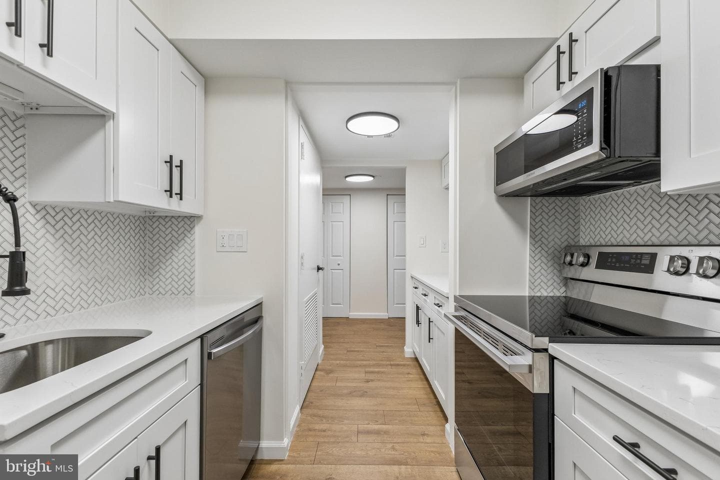 1808 Old Meadow Road #418, Mclean