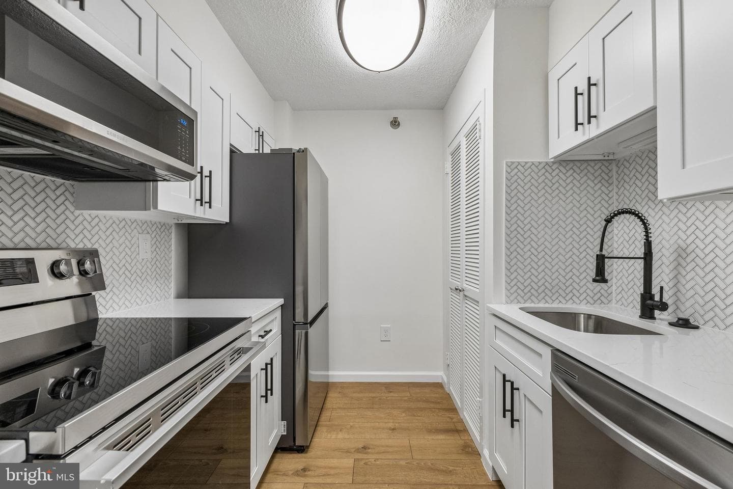 1808 Old Meadow Road #418, Mclean