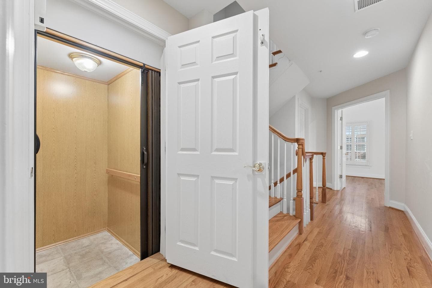 1313 Mclean Crest Court photo 11