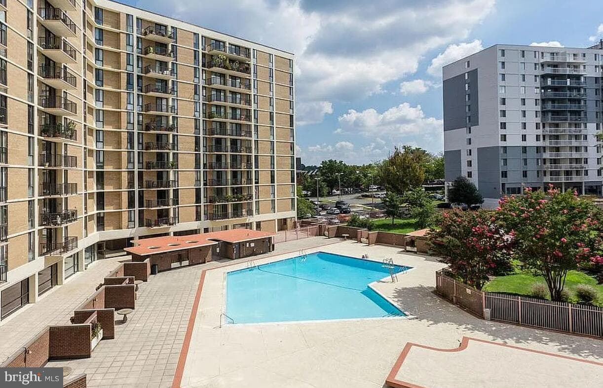 6800 Fleetwood Road #414, Mclean