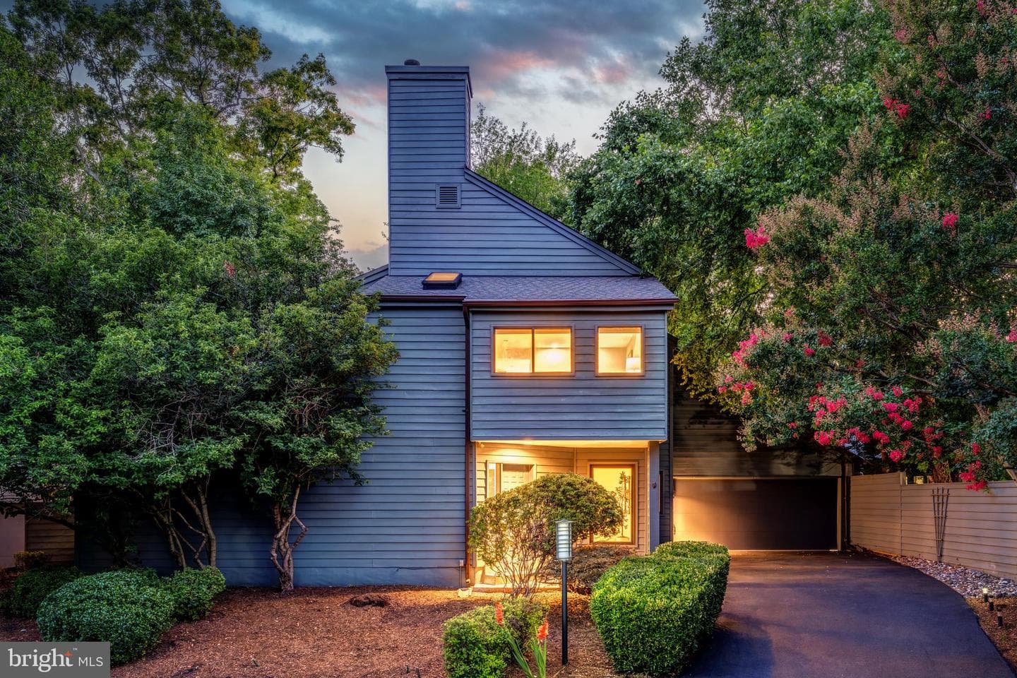 1982 Solaridge Court, Reston
