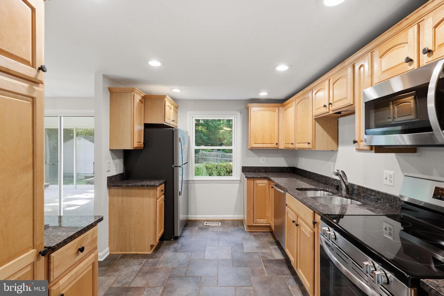412 Cavendish Street photo 11