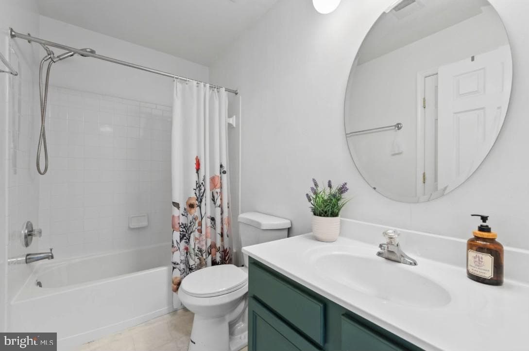 8570 Wyngate Manor Court photo 14