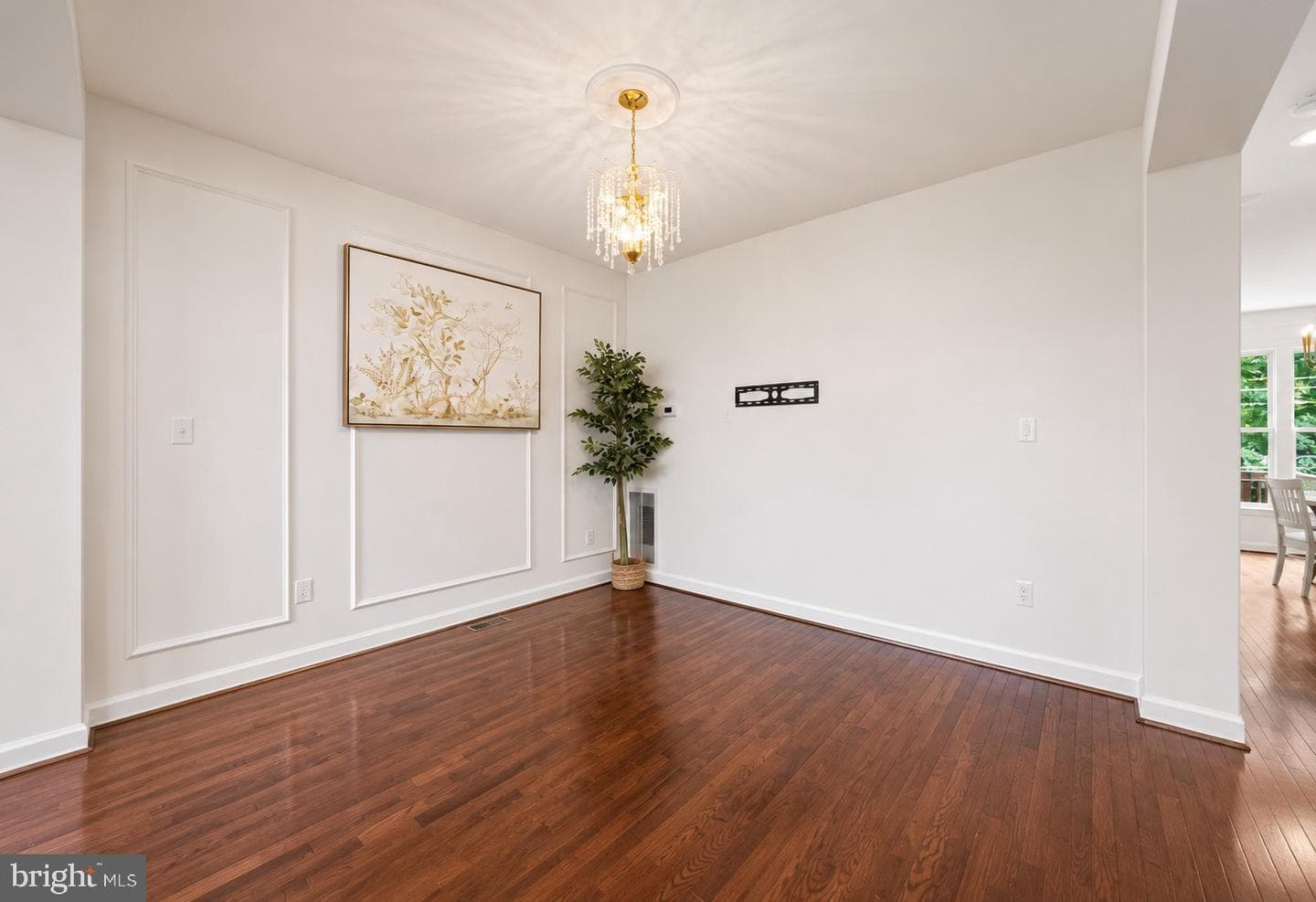 8570 Wyngate Manor Court photo 6