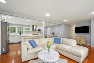 6802 Derrell Court photo 6