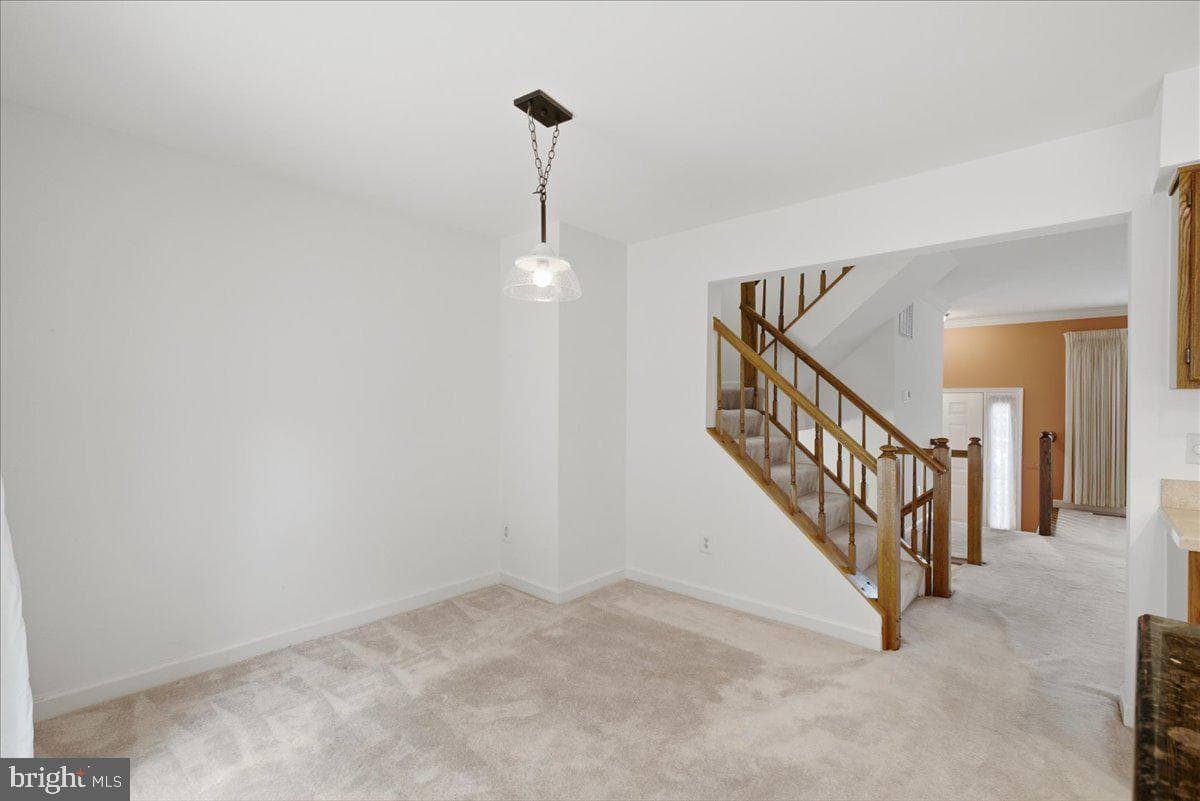 6090 Joust Lane photo 8