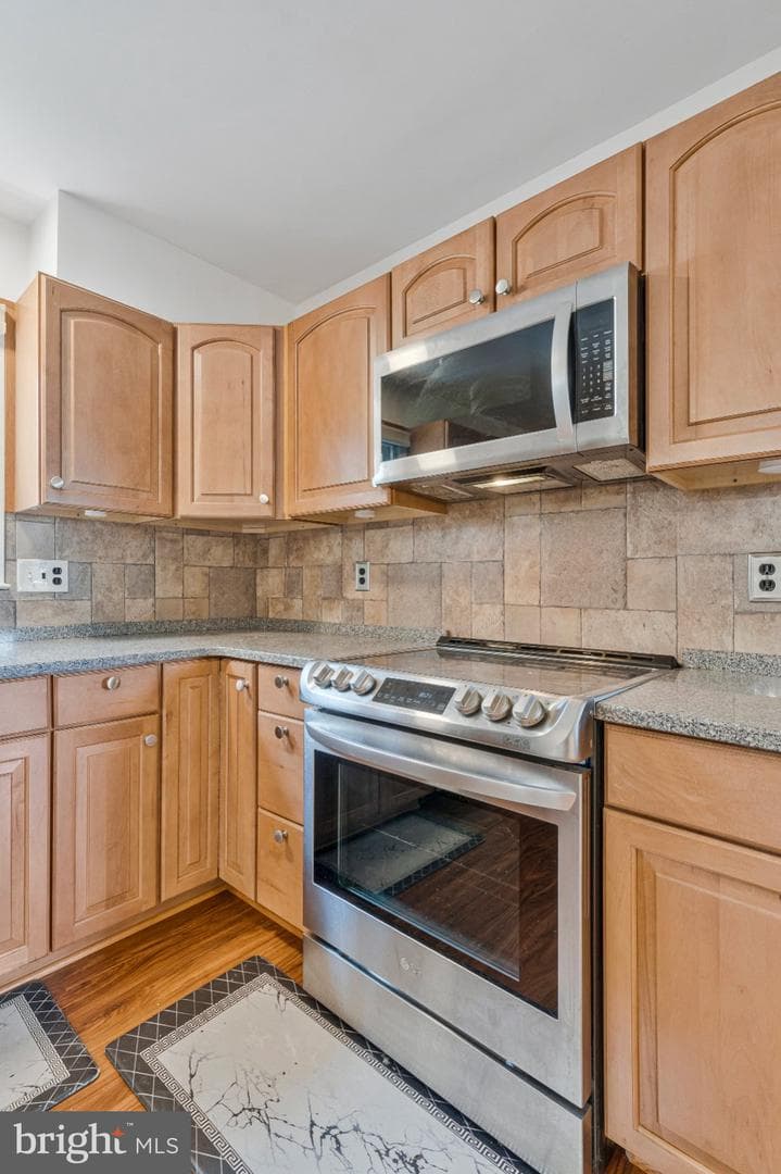 1107 Treeside Lane photo 16