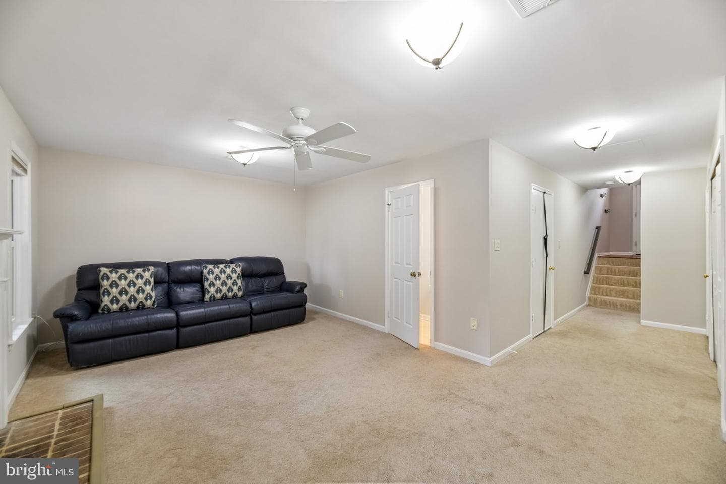 5943 Norham Drive photo 40